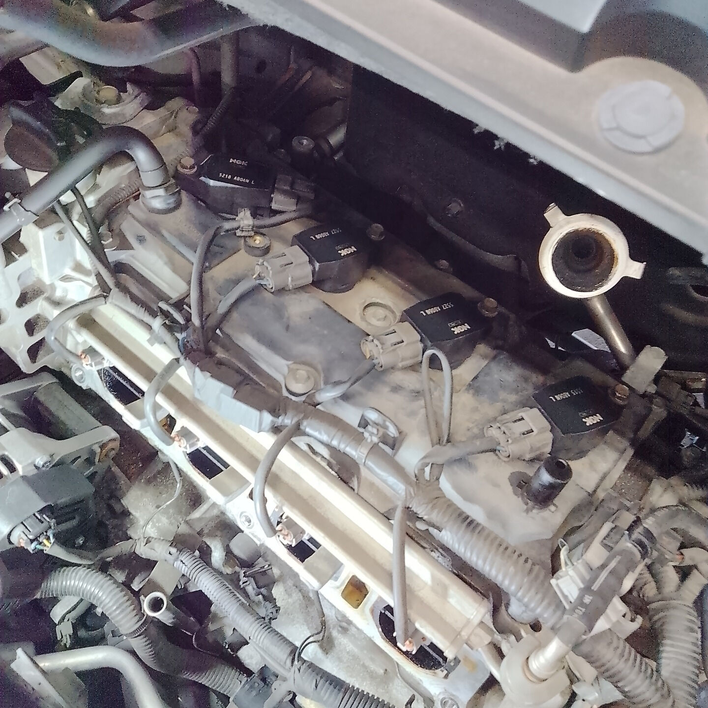 🚗🔧ぐーぐー、エンジンの調子が悪いな〜って思ってたら、それス