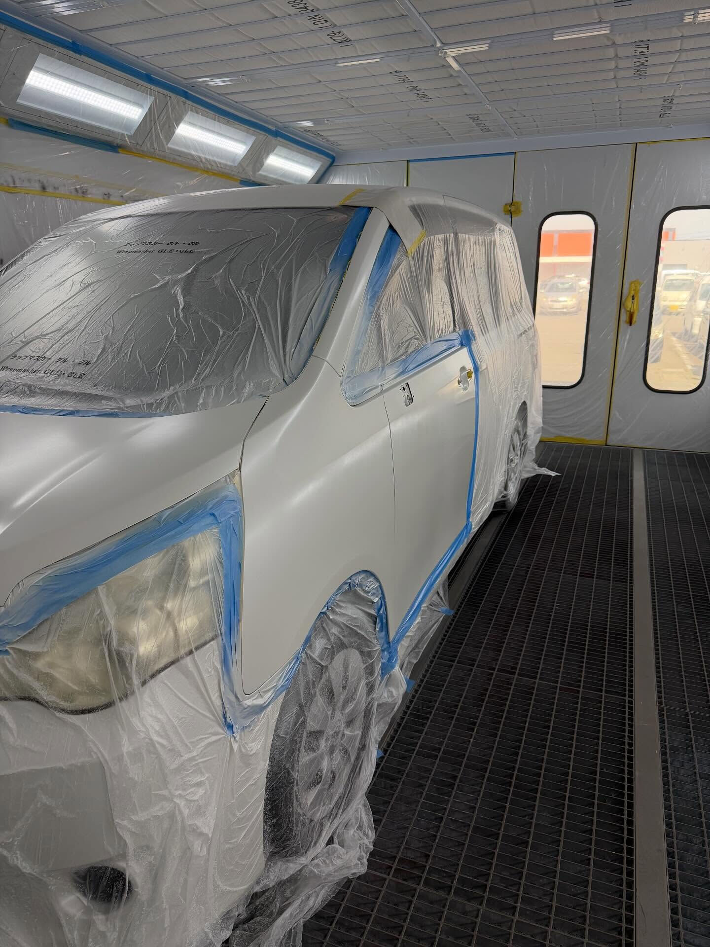 車の板金塗装って、意外と奥深いですよね