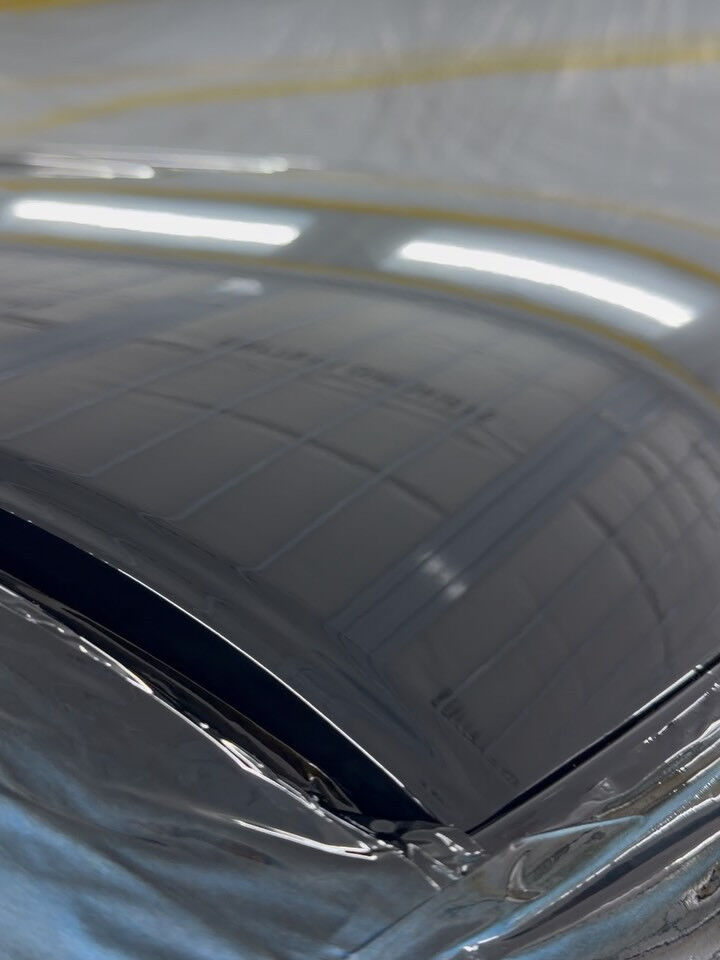 車のルーフやボンネットが日々の使用でお疲れですか？クリア塗装