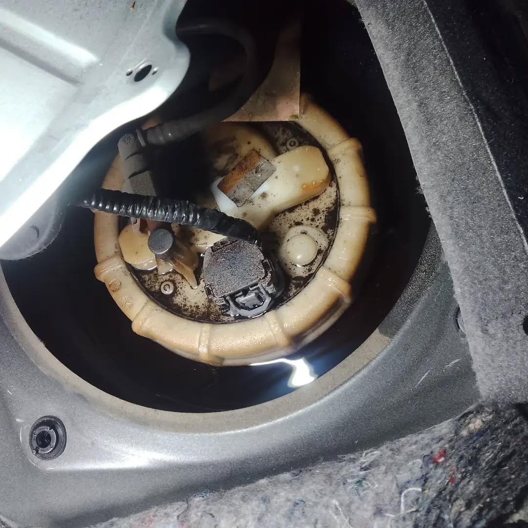 🚗💡ドライブしてたら最近なんかガソリン臭いな〜って感じたこと