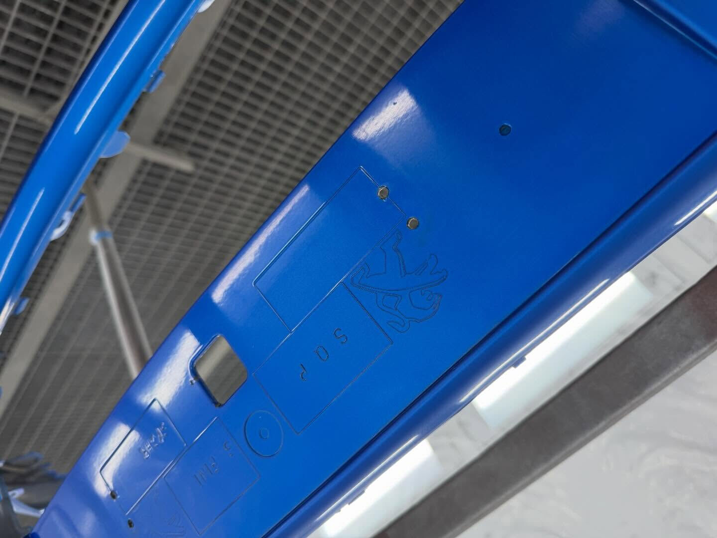 外車のバンパーの傷はちょっと気になるものですよね