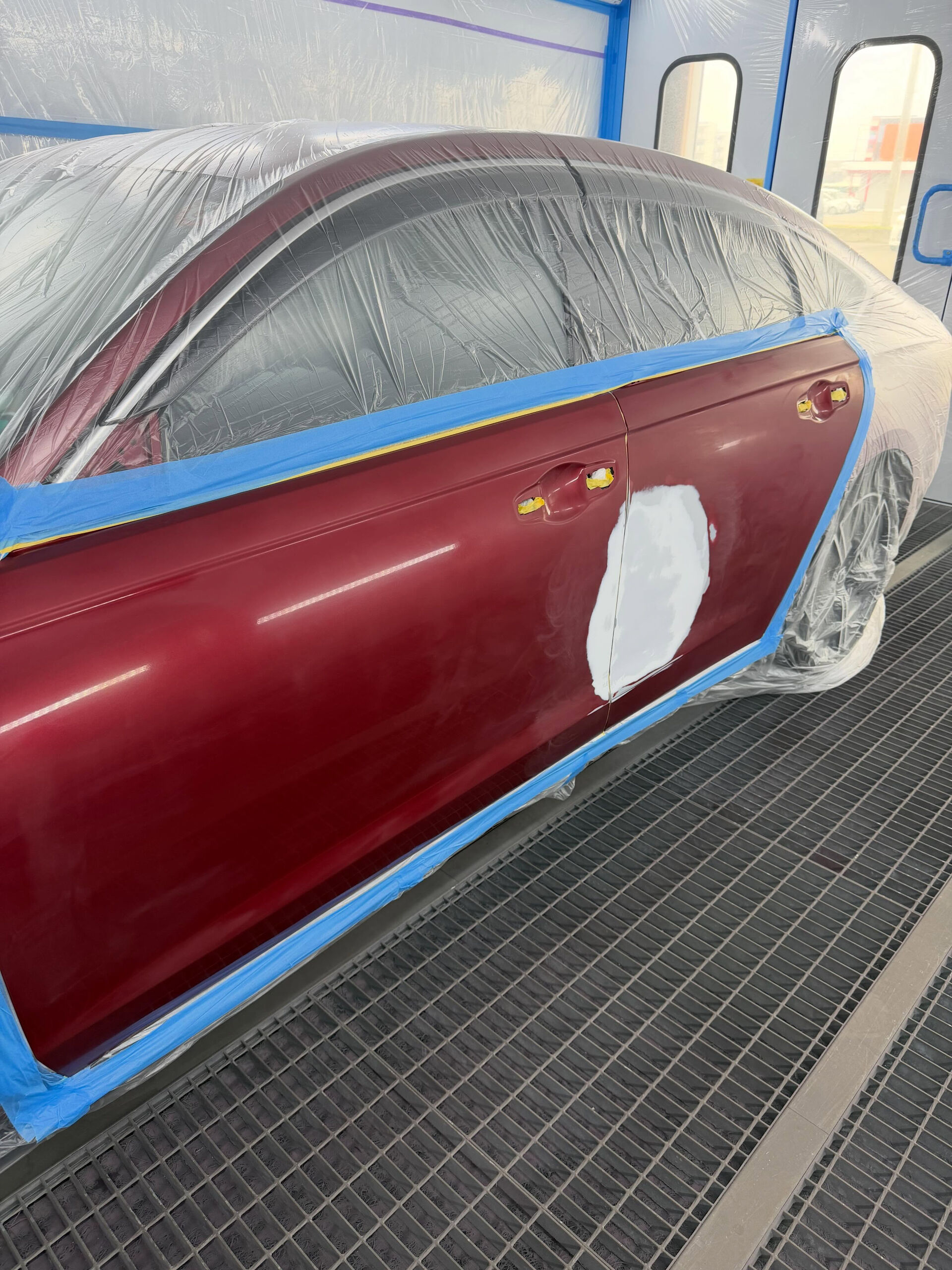 赤い車を完璧に仕上げるのは一苦労ですよね