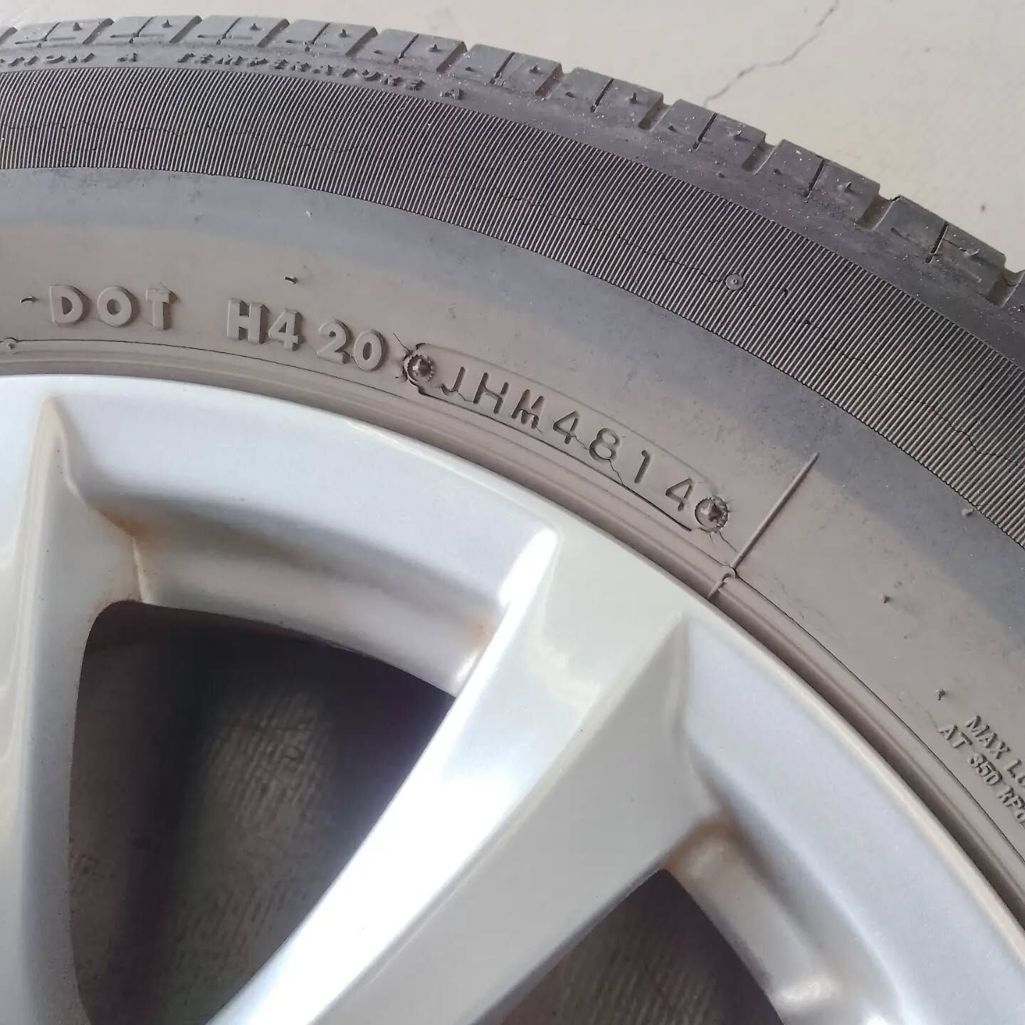 タイヤの健康チェックしていますか？🚗💨