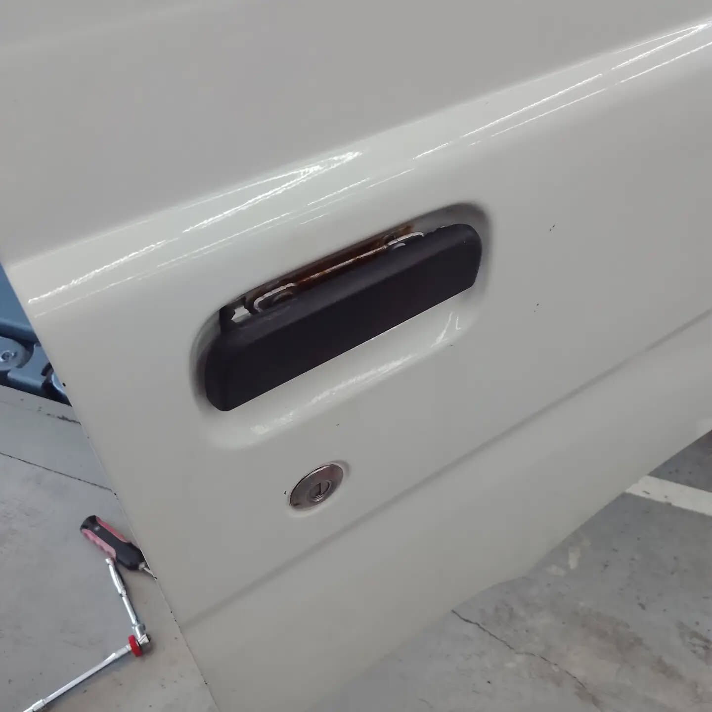 ドアがすぐに開かないとイライラしますよね？