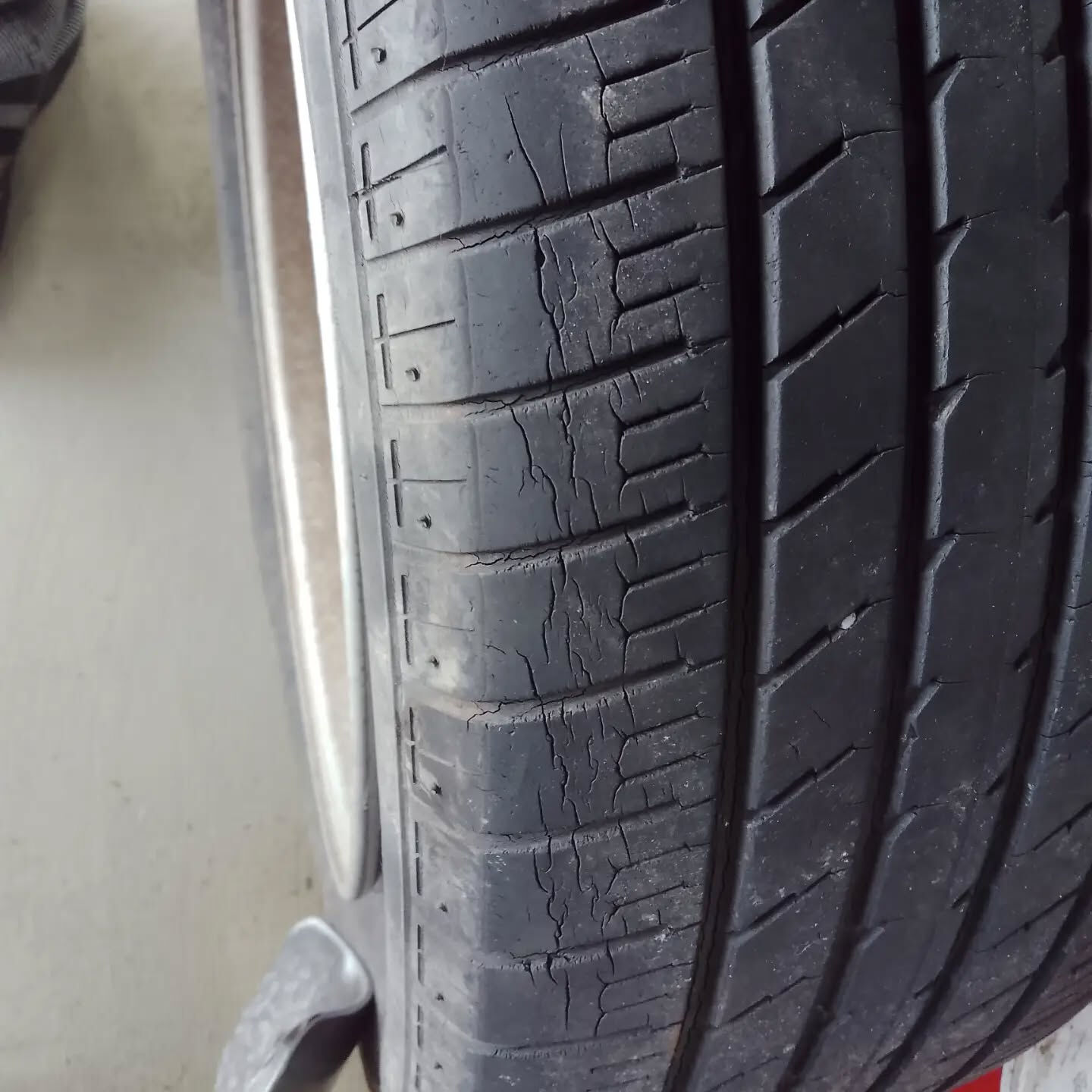 静岡の車屋、株式会社オートサービスNaoでは、車の販売から車