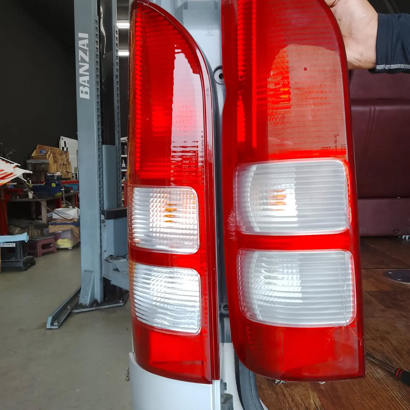 テールランプが壊れてしまったとき、どうしていますか？🚗💥