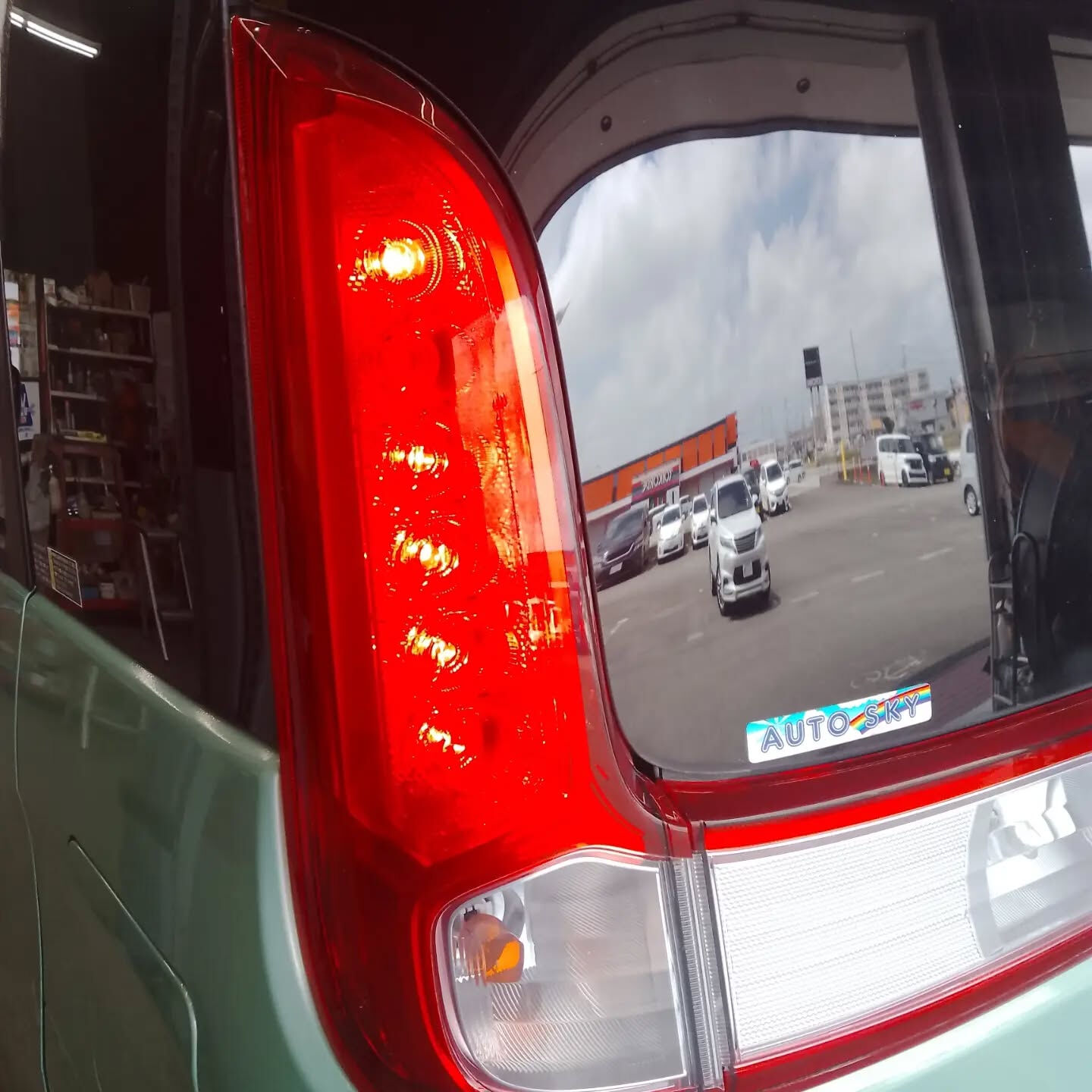 テールランプが壊れてしまったとき、どうしていますか？🚗💥