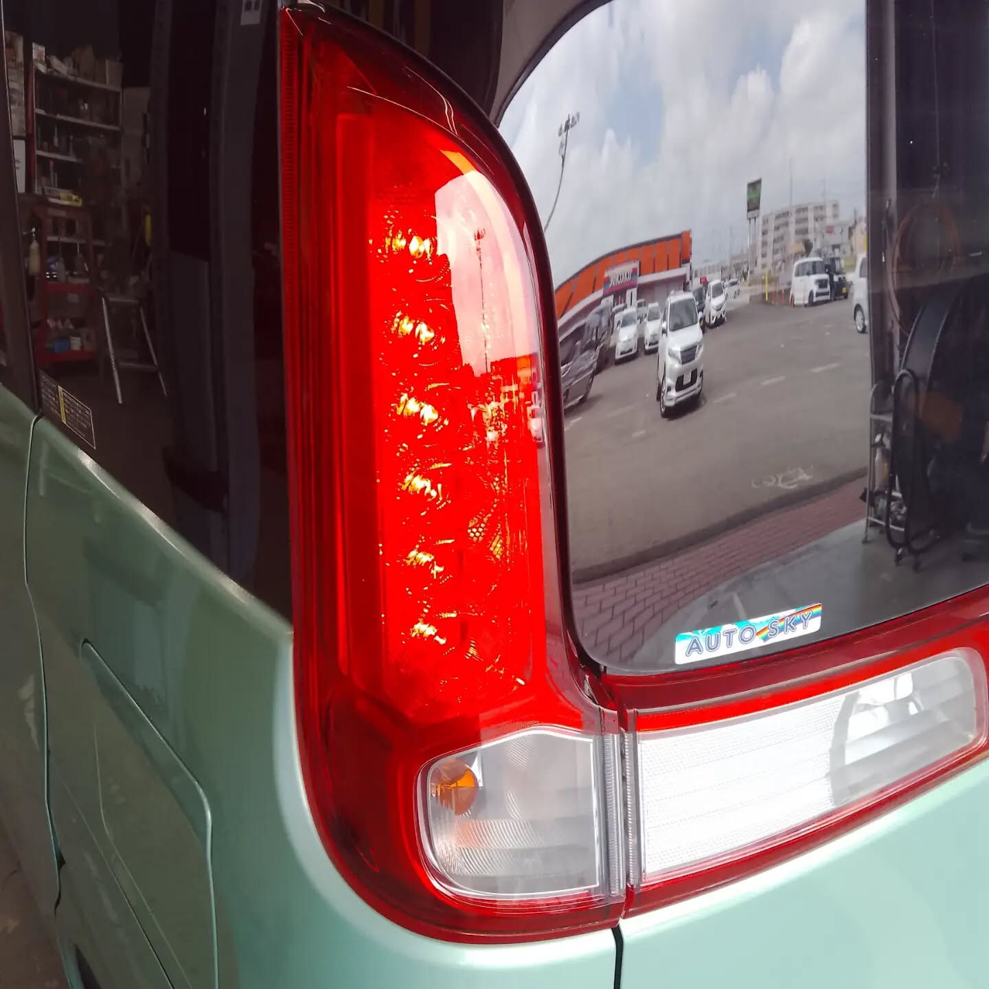 テールランプが壊れてしまったとき、どうしていますか？🚗💥